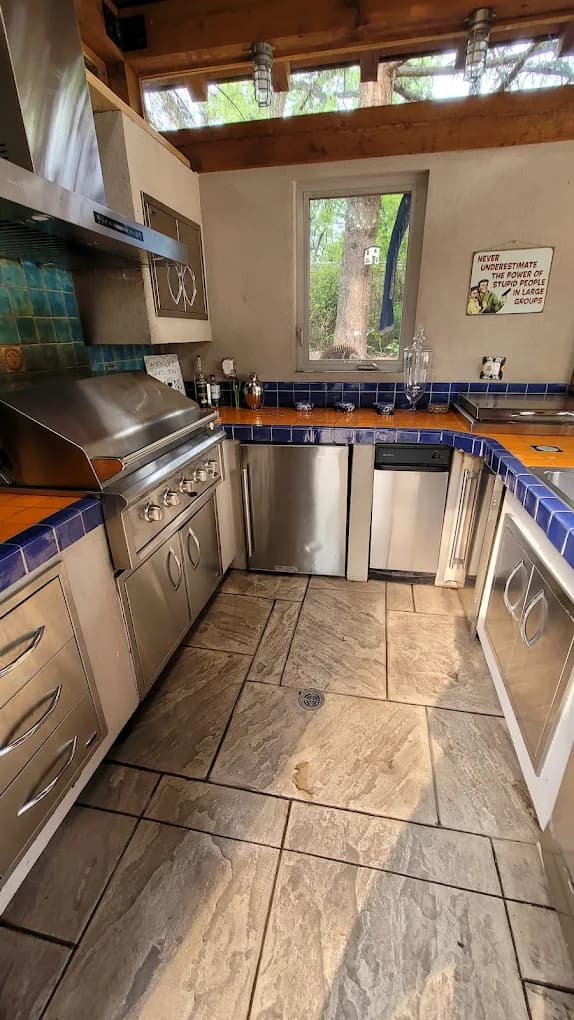 Bathroom Deep Clean