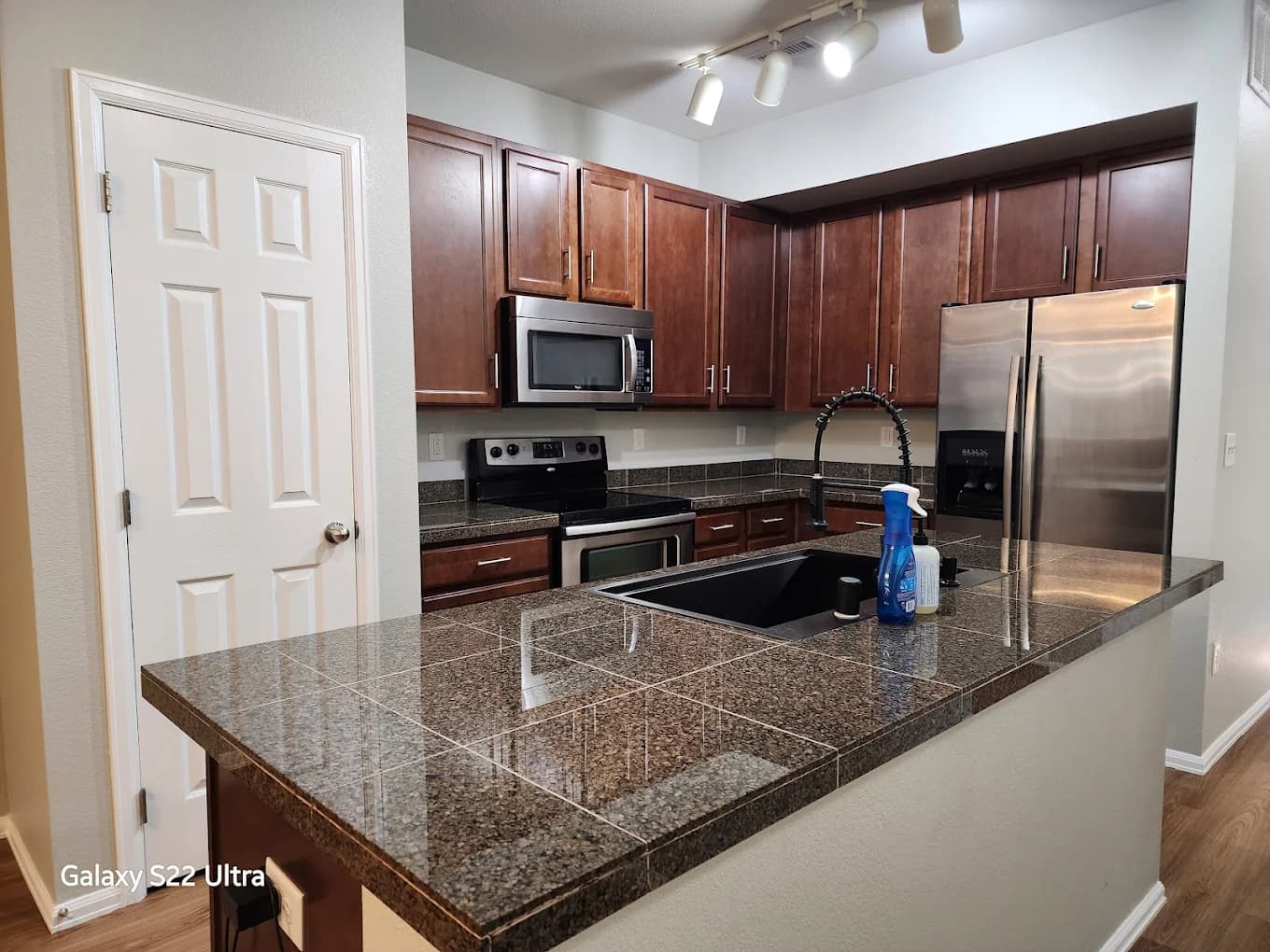 Kitchen Deep Clean before and after cleaning